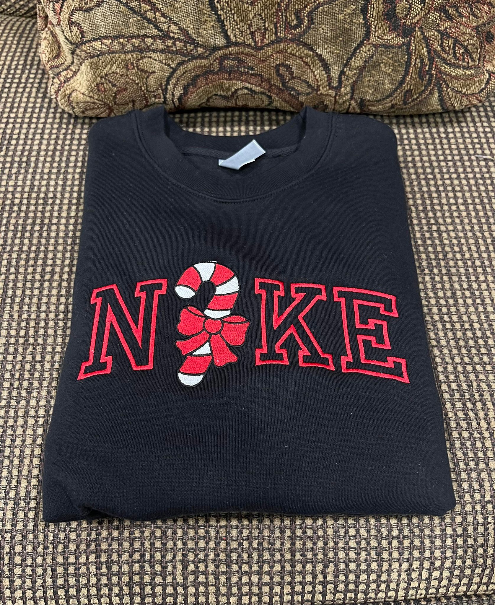 NK CANE CHRISTMAS - BLACK CREWNECK